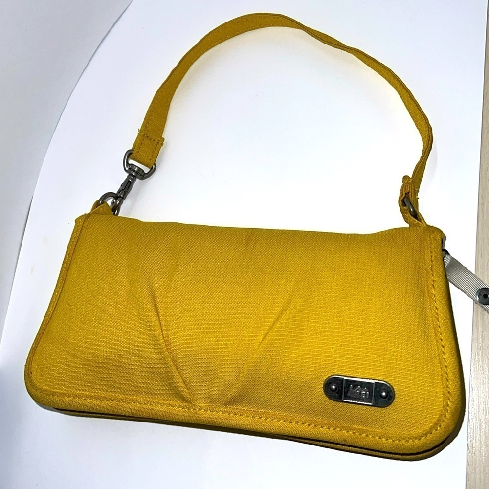 REI Convertible Wristlet Pochette Bag Wallet Mustard Yellow